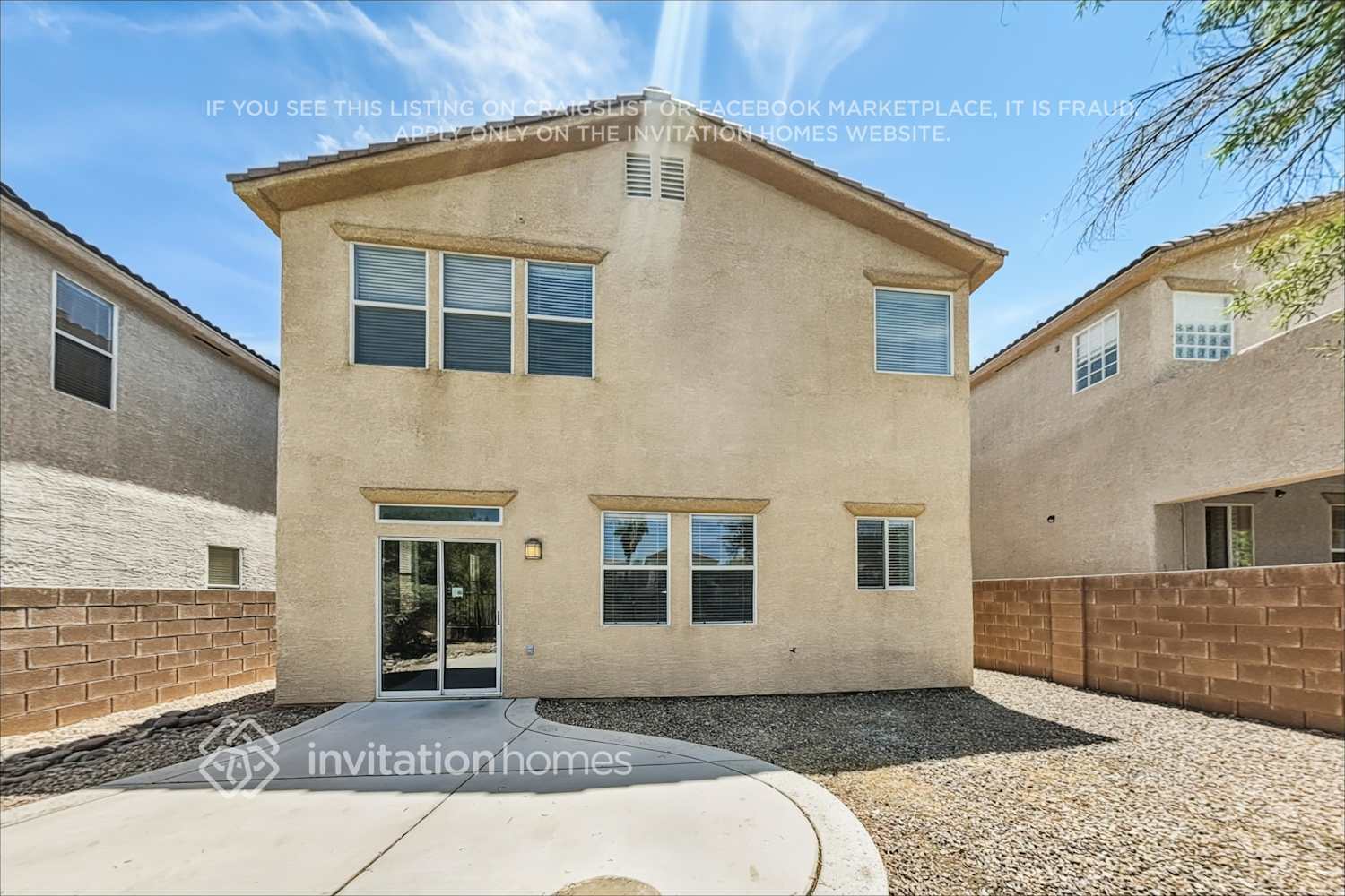 Building Photo - 4028 Villeroy Ave