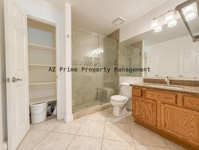 Building Photo - 4642 E Towne Ln