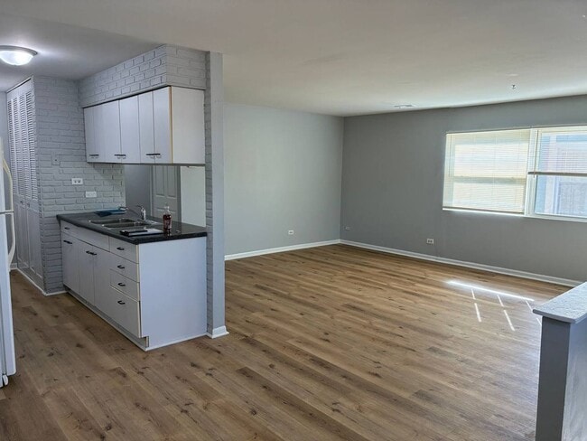 Building Photo - 20115 Ash Ln