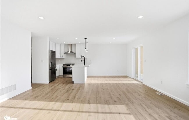 Building Photo - 336 Ashbrook Dr