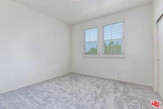 Building Photo - 7557 W 82nd St