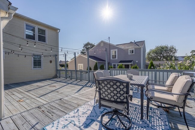 Building Photo - 28 Brookdale Ave