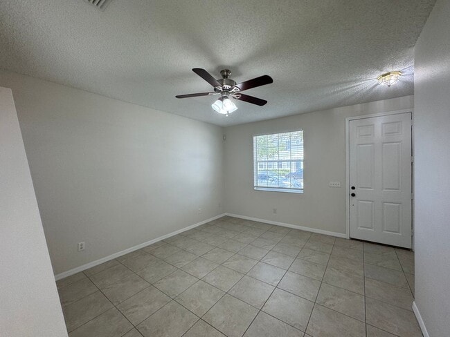 Building Photo - 3548 Peppervine Dr