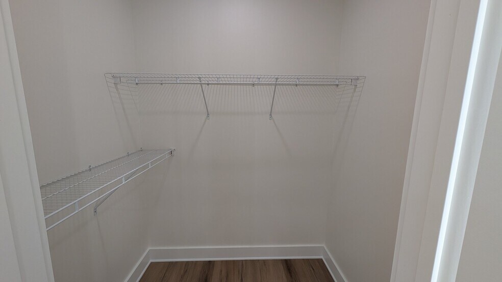 Building Photo - 115 Anile St
