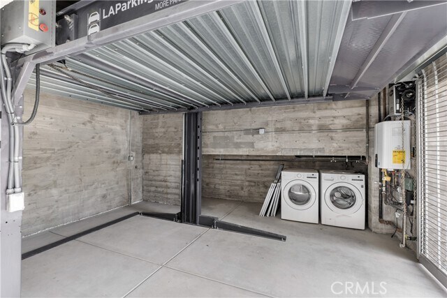 Building Photo - 1035 N Vista St