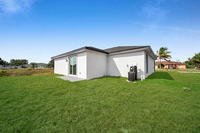 Building Photo - 3210 10th St SW