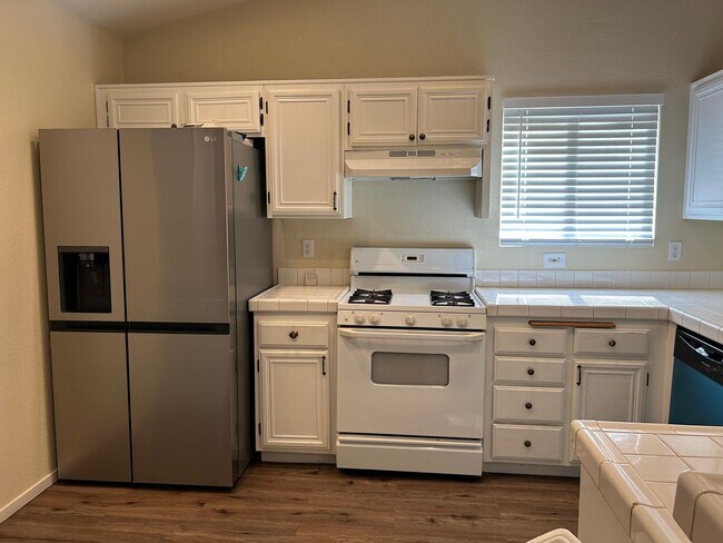 Building Photo - Single Story North Las Vegas home