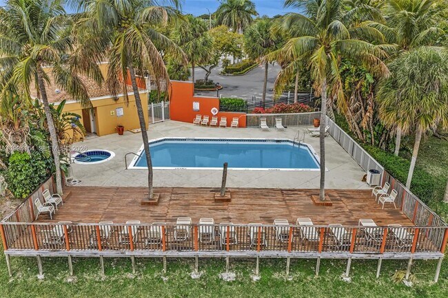 Building Photo - 5200 NW 31st Ave