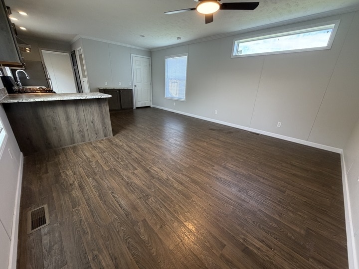 Building Photo - 38051 St Tropez Dr
