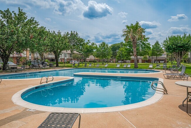 Building Photo - 14688 Perthshire Rd