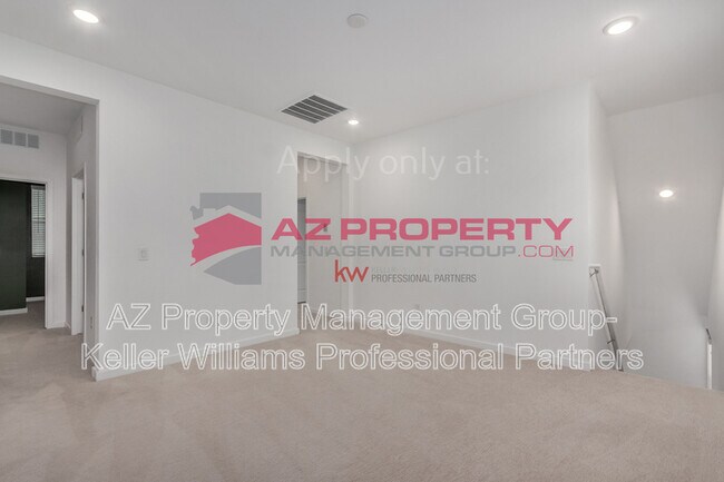 Building Photo - 14031 W Pershing St