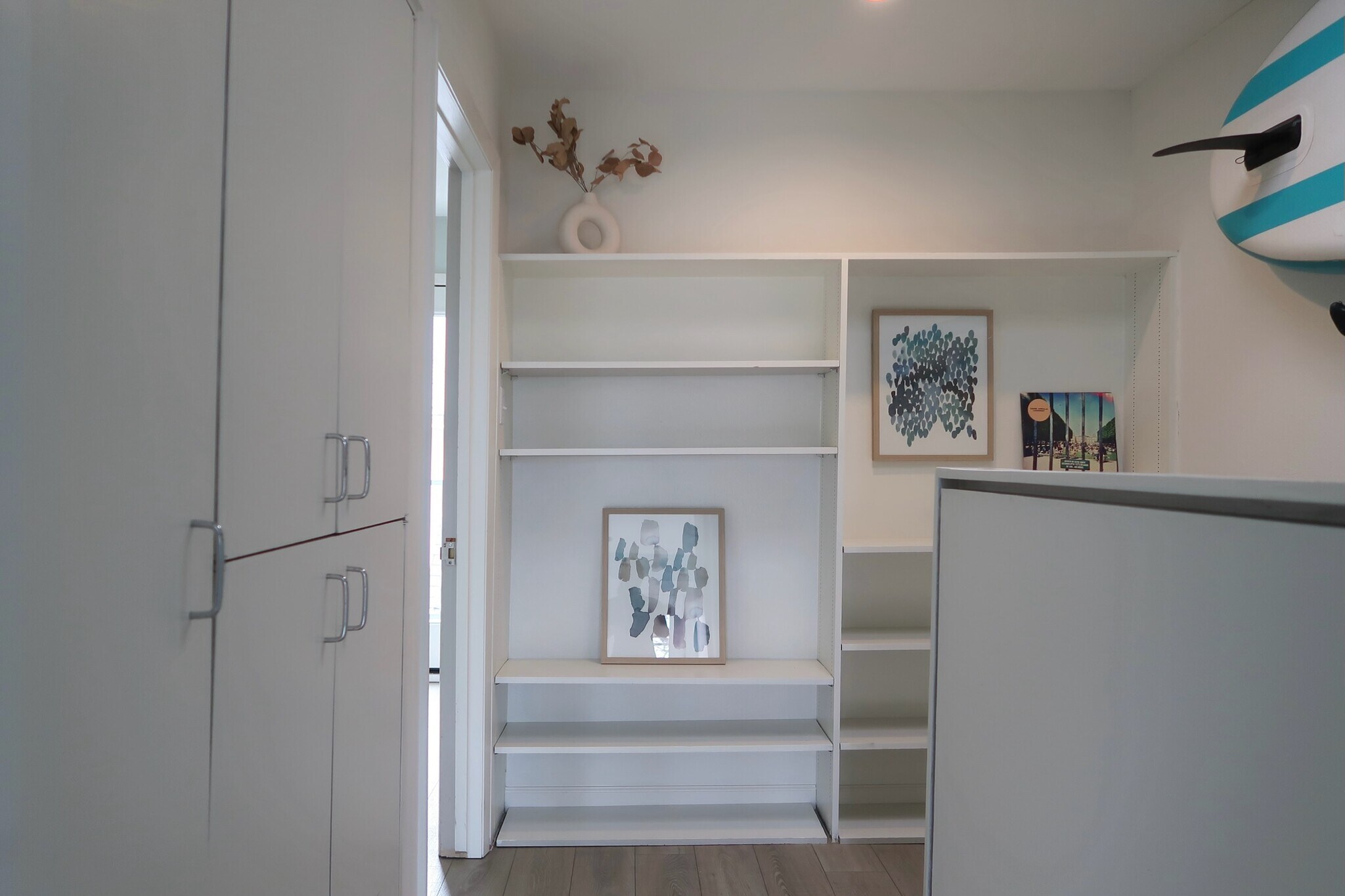 Building Photo - 1106 W 6th St