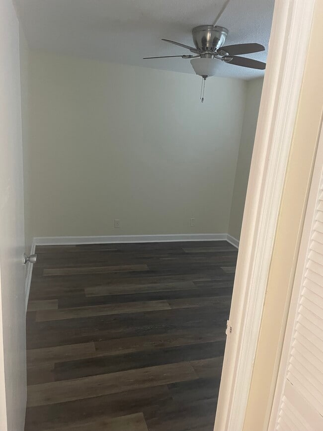 Building Photo - 9420 Poinciana Pl