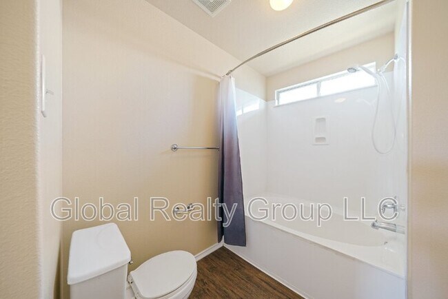 Building Photo - 109 Starling Creek