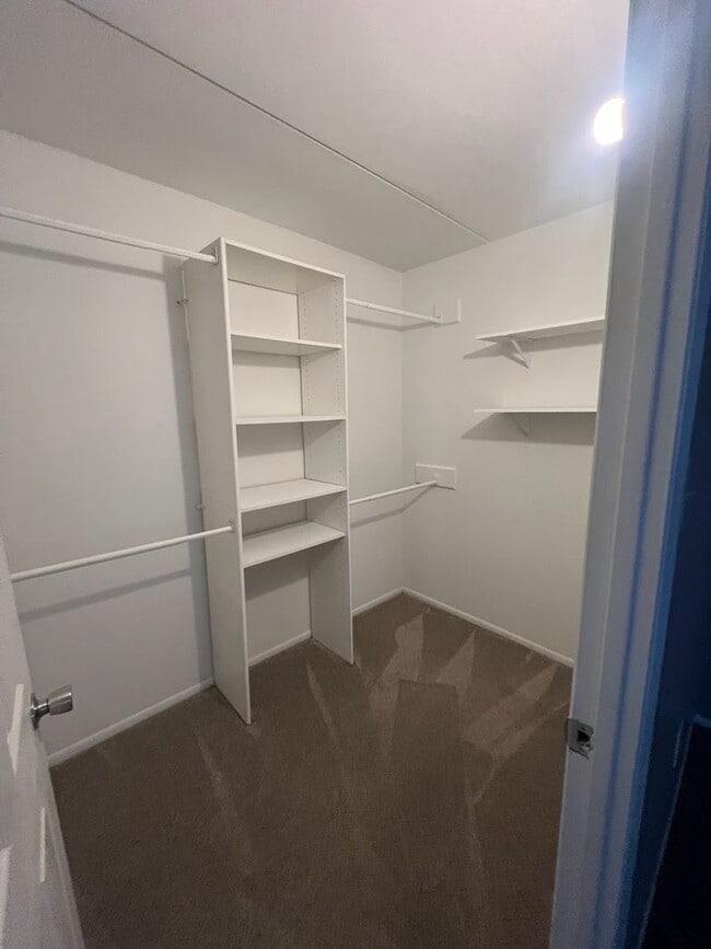 Building Photo - Beautiful 3 Bedroom House