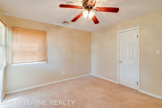 Building Photo - 3 br, 1 bath House - 133 Drew Road