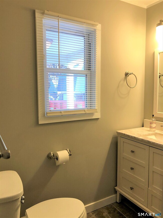 Building Photo - 63 Cottage Rd