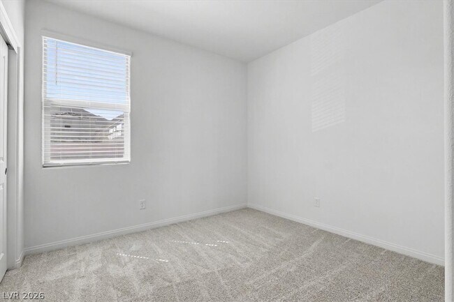 Building Photo - 72 Hornbeck Ln