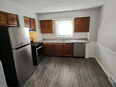 Building Photo - 2522 E 33rd St