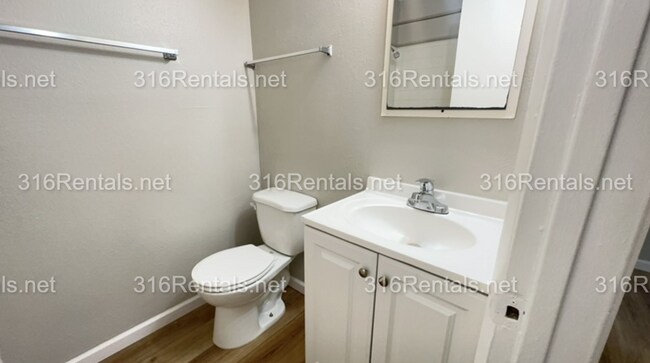 Building Photo - $745 - COMING SOON! Accepting SECTION 8/ Housing Voucher 3 bedroom / 1 bathroom - Remodeled Apart...