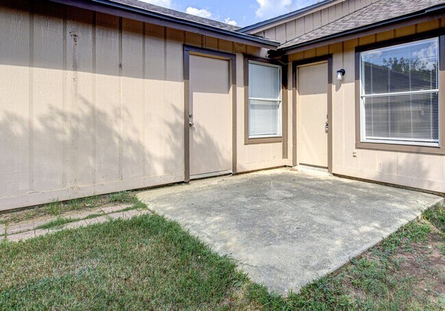 Building Photo - 8122 West Gate Blvd