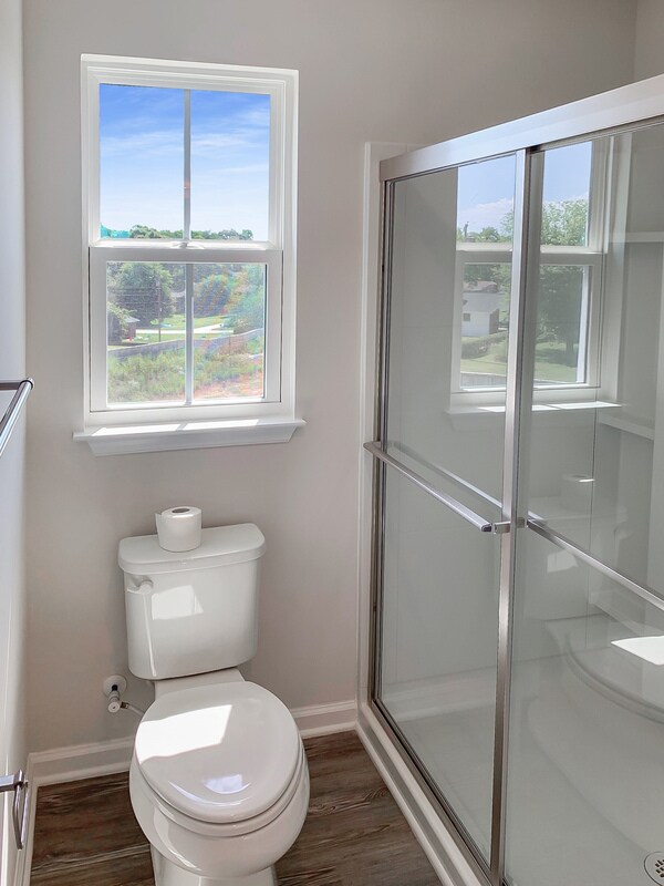 Building Photo - 830 S Buncombe Rd