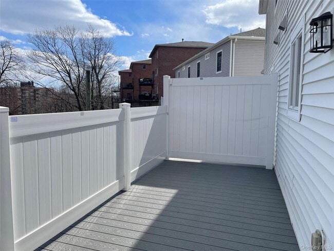 Building Photo - 62 Gibson Pl