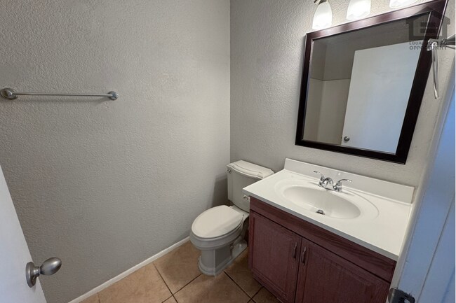 Building Photo - 1765 E Pepper Cir