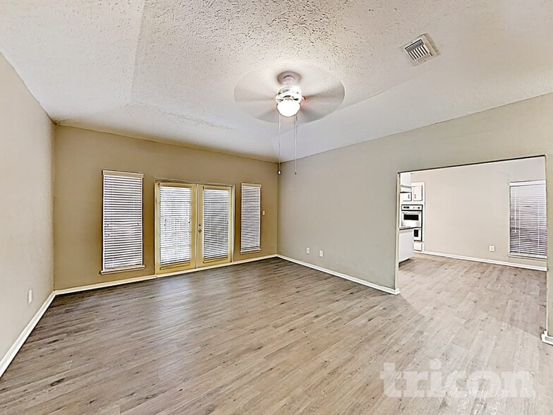 Building Photo - 535 Shady Brook Dr