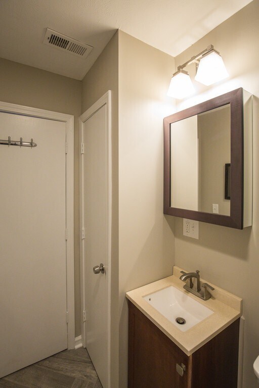 Building Photo - 1417 22nd Ave N