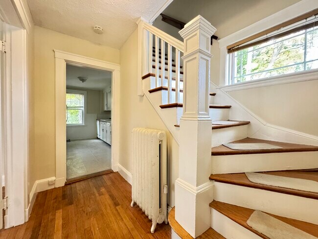 Building Photo - 273 Front St