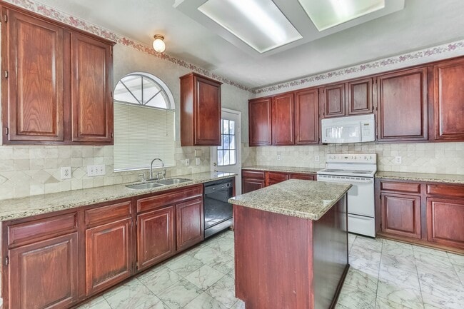 Building Photo - 8811 Earnestwood Dr