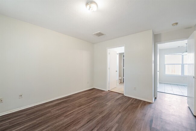 Building Photo - 14423 Benningcrest Ln