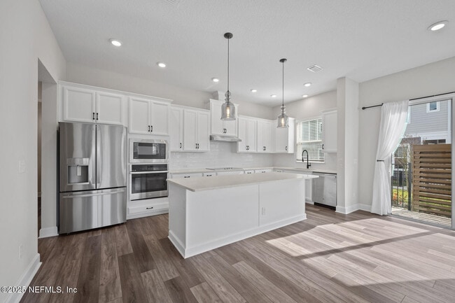 Building Photo - 11301 Barrier Beach Pl