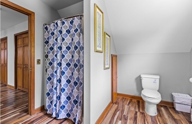 Building Photo - 2104 Las Flores Ln