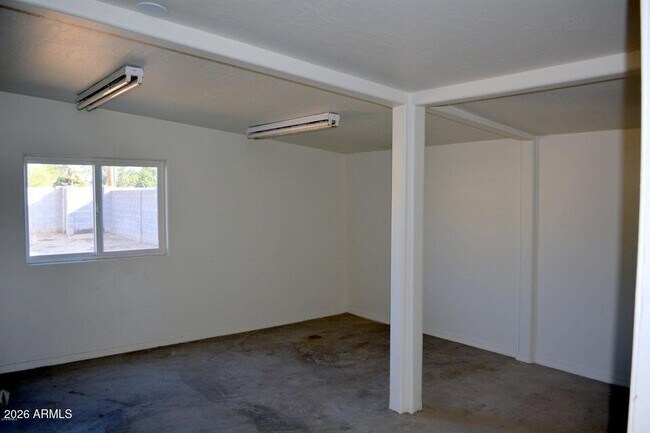 Building Photo - 4003 N 22nd Ave