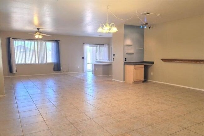 Building Photo - 2964 S Valle Verde