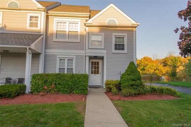 Primary Photo - 87 Kensington Way