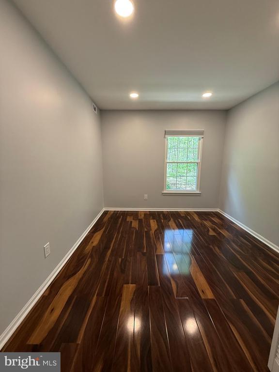 Building Photo - 46 Woodbine Ct