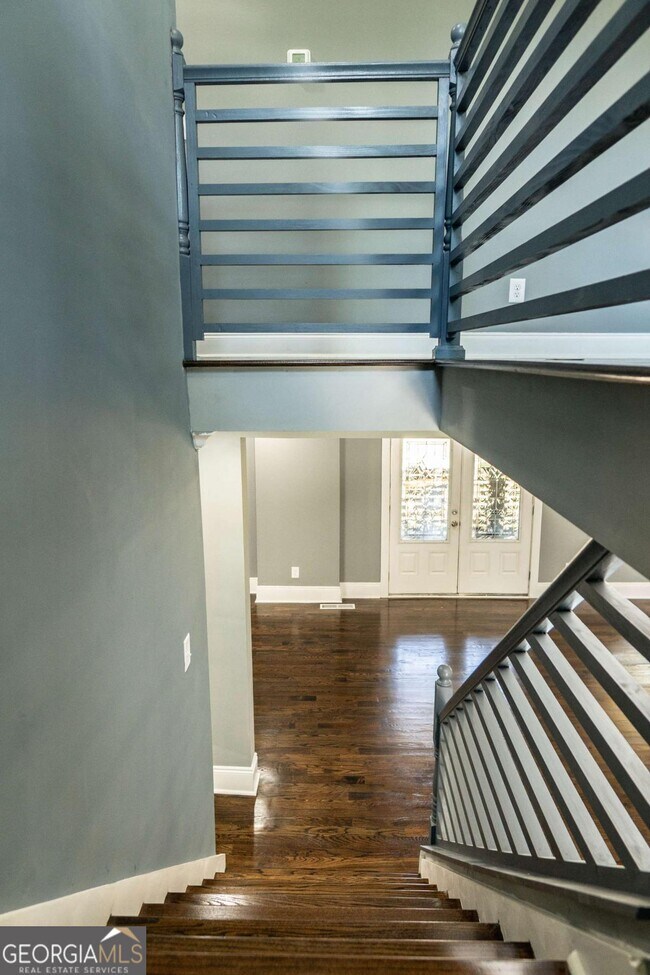 Building Photo - 1433 Merriman Ln NE