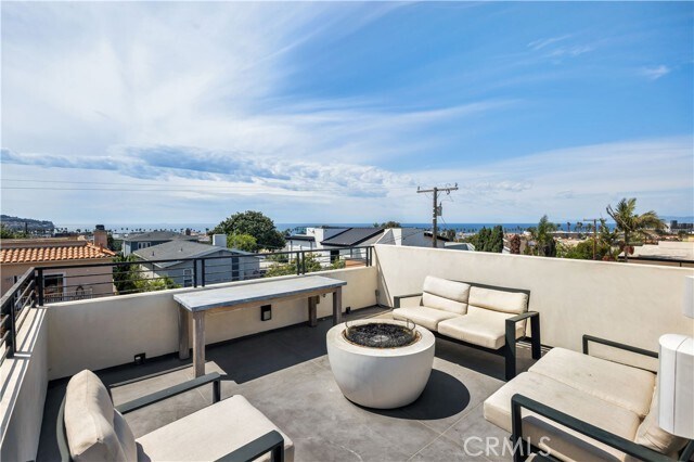 Building Photo - 332 Avenue E