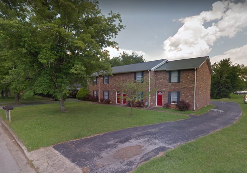 Building Photo - 1306 Huntington Dr