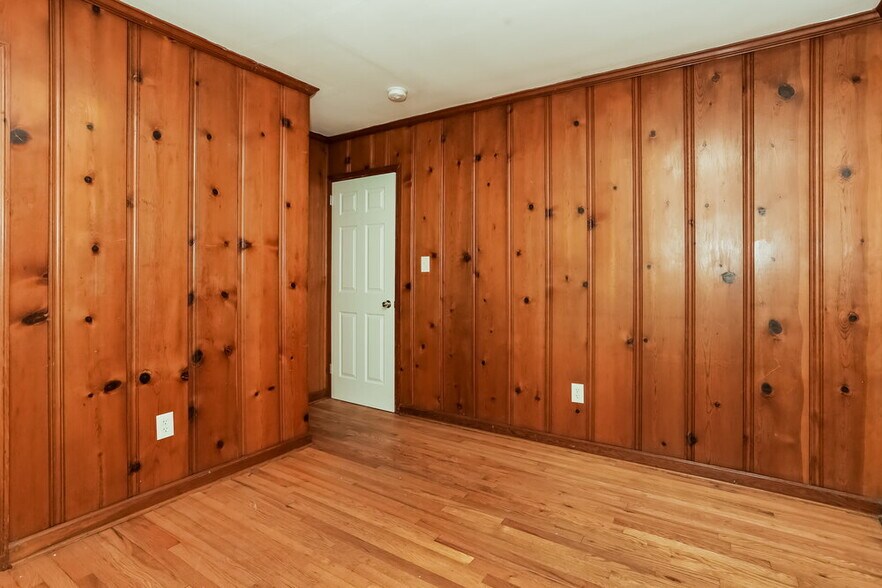 Building Photo - 2529 Graywall St
