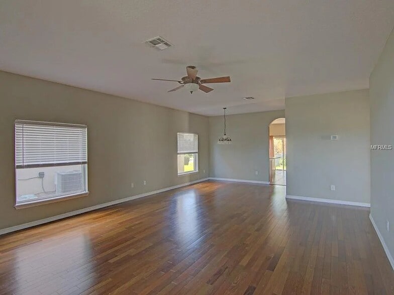 Building Photo - 273 Clydesdale Cir