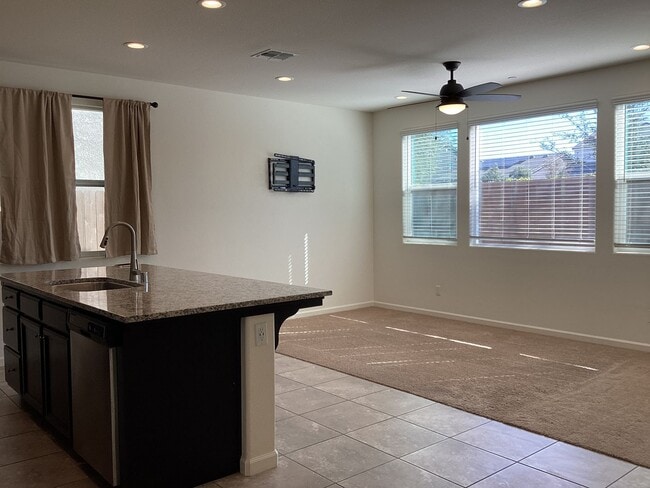 Building Photo - Welcome to Riverstone!!!