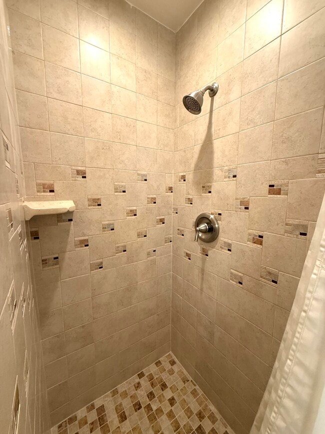 Building Photo - 569 Monaco Way