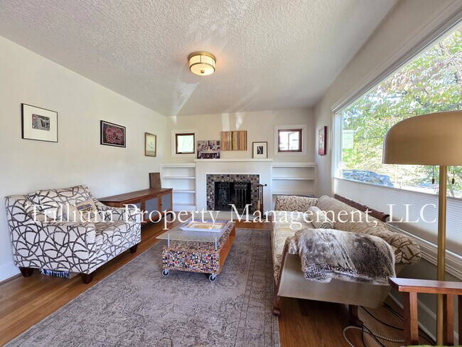Building Photo - 3015 NE 67th Ave