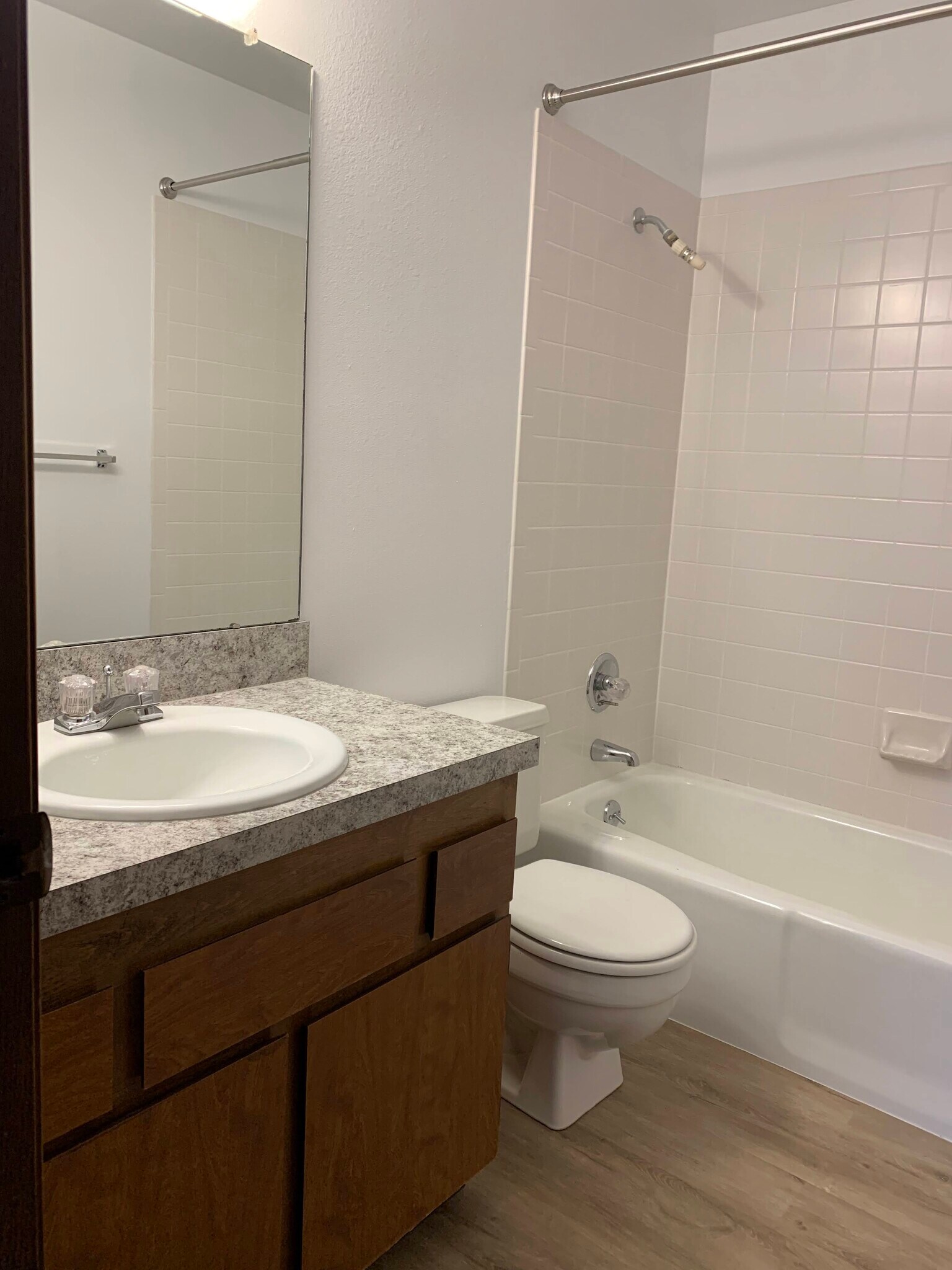 Full Bath - 456 Mulberry Dr