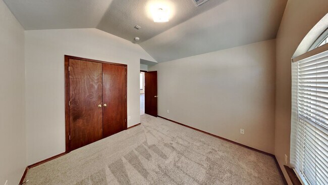 Building Photo - Nice 3 Bedroom 2 Bathroom Home with Storm Shelter and Office!