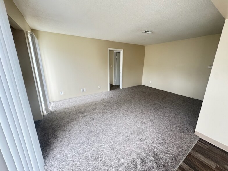 Building Photo - 7311 Buckingham Dr